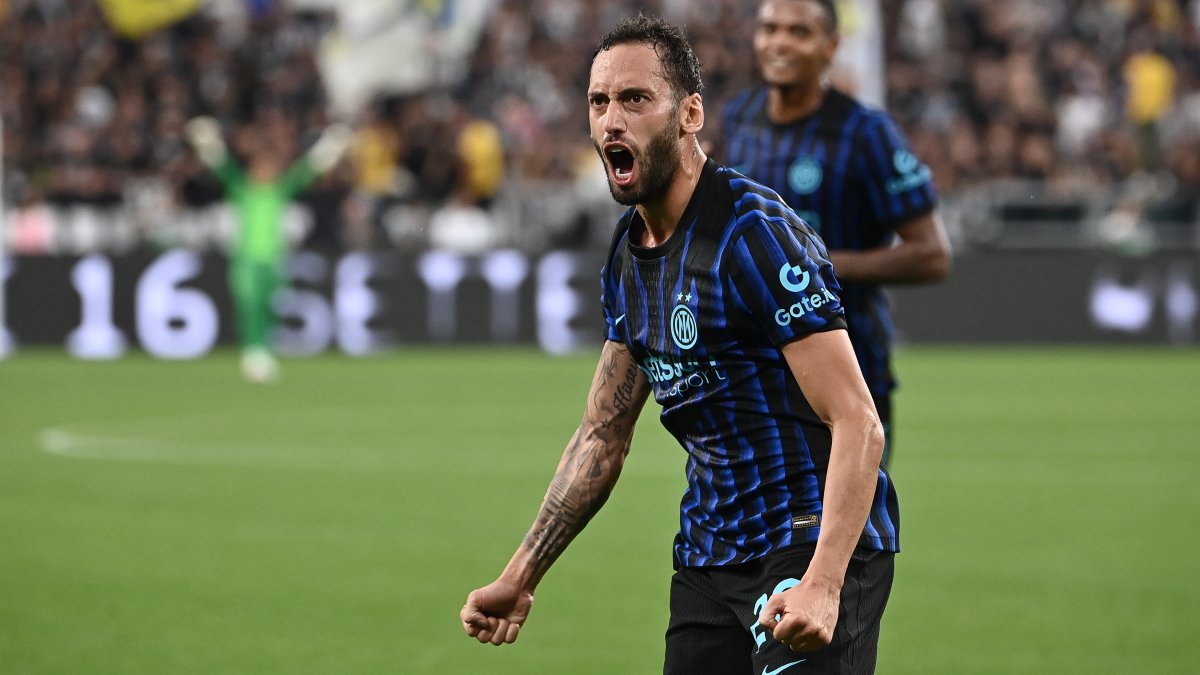 Inter, Hakan Çalhanoğlu’nun asistleriyle Ajax’ı devirdi