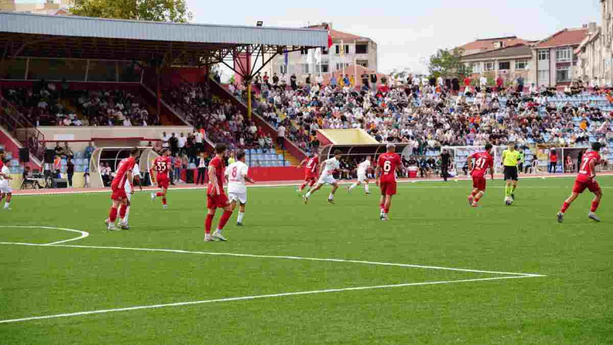 Başkan Sarıkurt'tan Çorluspor 1947'ye tam destek