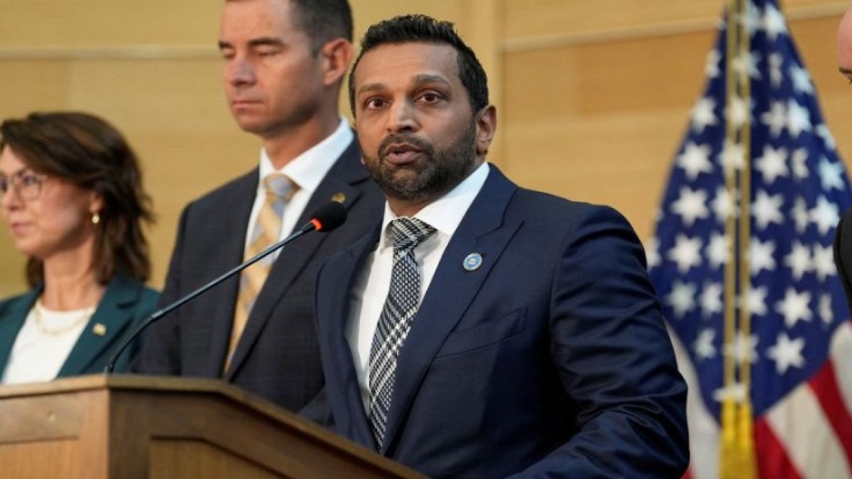 Gazeteciden FBI Direktörü Kash Patel’e sert soru: "İsrail’in o*ospusu olmak nasıl bir his?"