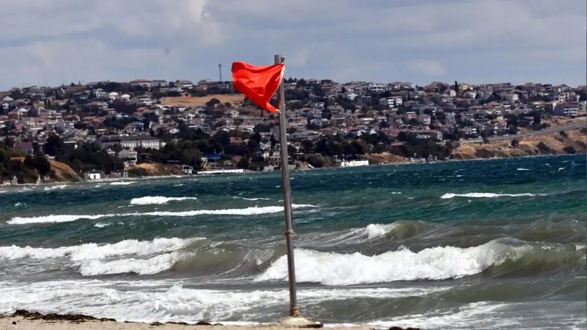 Kırklareli'nin o sahillerinde yine yasak! Kaymakamlık duyurdu: 3 gün boyunca denize girmek yasaklandı