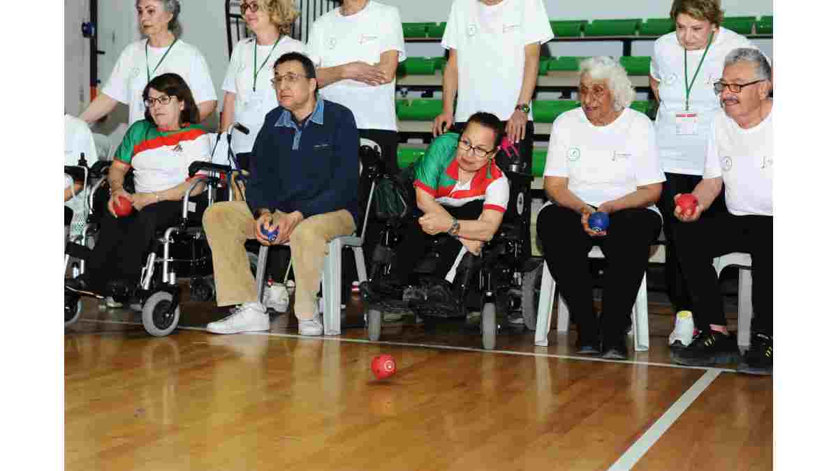 Karşıyaka Belediyesi 3. Yaş Üniversitesi’nde yeni dönem başlıyor!