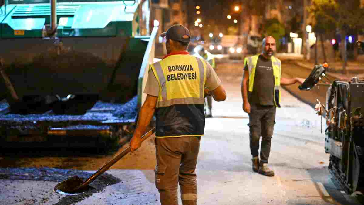 Mustafa Kemal Caddesi’nde gece mesaisi
