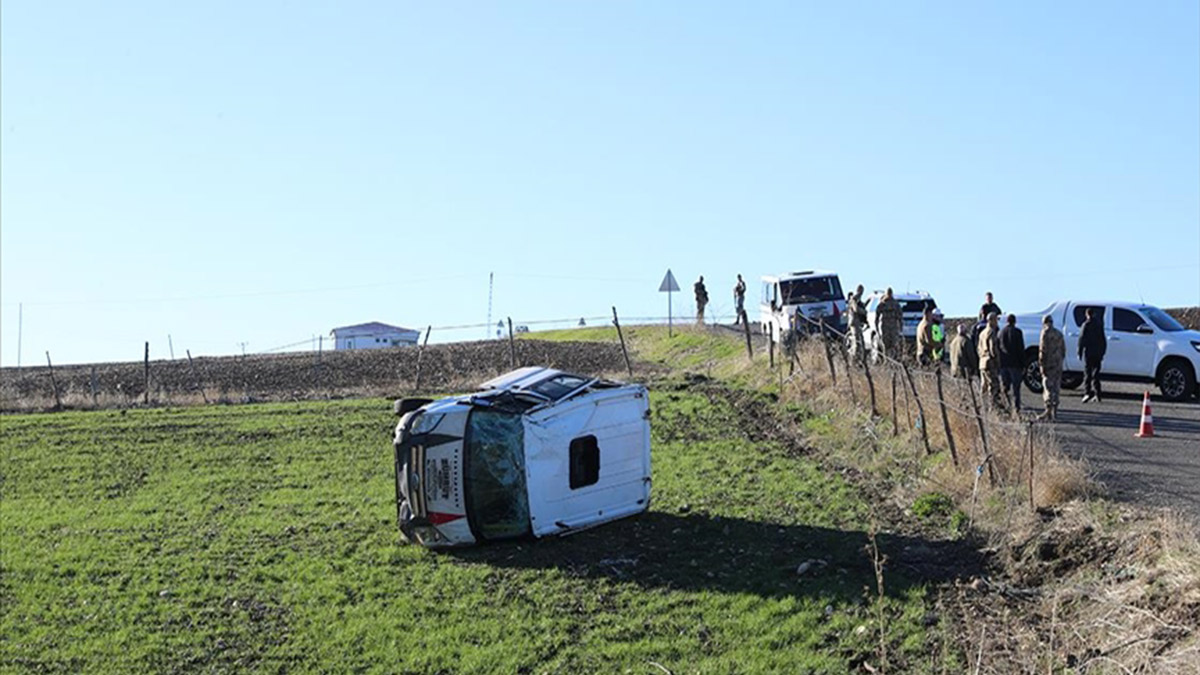 Diyarbakır’da korkutan kaza: 8’i öğrenci 9 yaralı