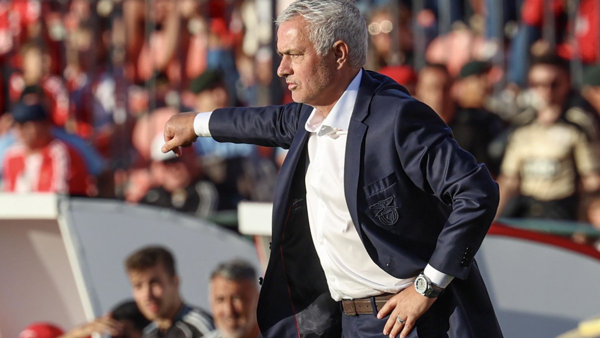 Jose Mourinho'dan Fenerbahçe açıklaması: Beni ilgilendirmiyor