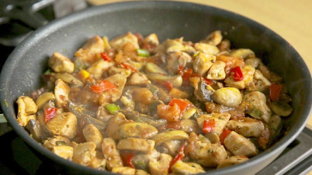 Akşam yemeğine ne yapacağım diye düşünmeyin! Hem pratik hem de çok lezzetli