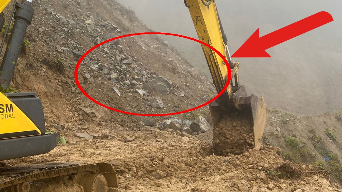 Rize'deki yola açma çalışmalarında dehşet anları! Operatör ölümden son anda döndü