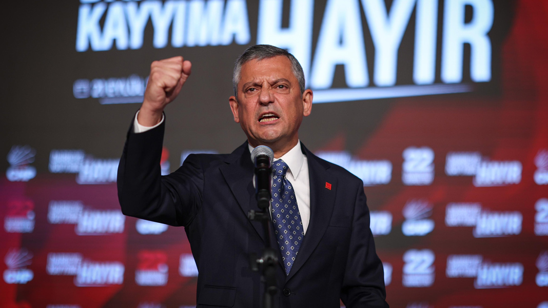 CHP'de 22. Olağanüstü Kurultay! Özel, yeniden genel başkan