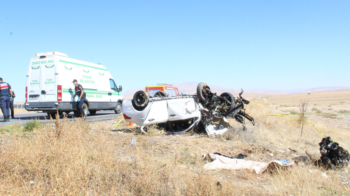 Konya'da feci kaza: 3 ölü, 2 ağır yaralı
