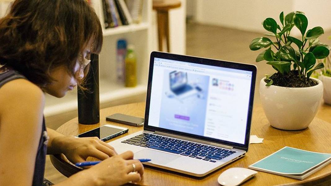 Milyonlarca çalışanı ilgilendiren emsal karar: AYM, "beyaz yakalı" ayrımcılığını hak ihlali saydı