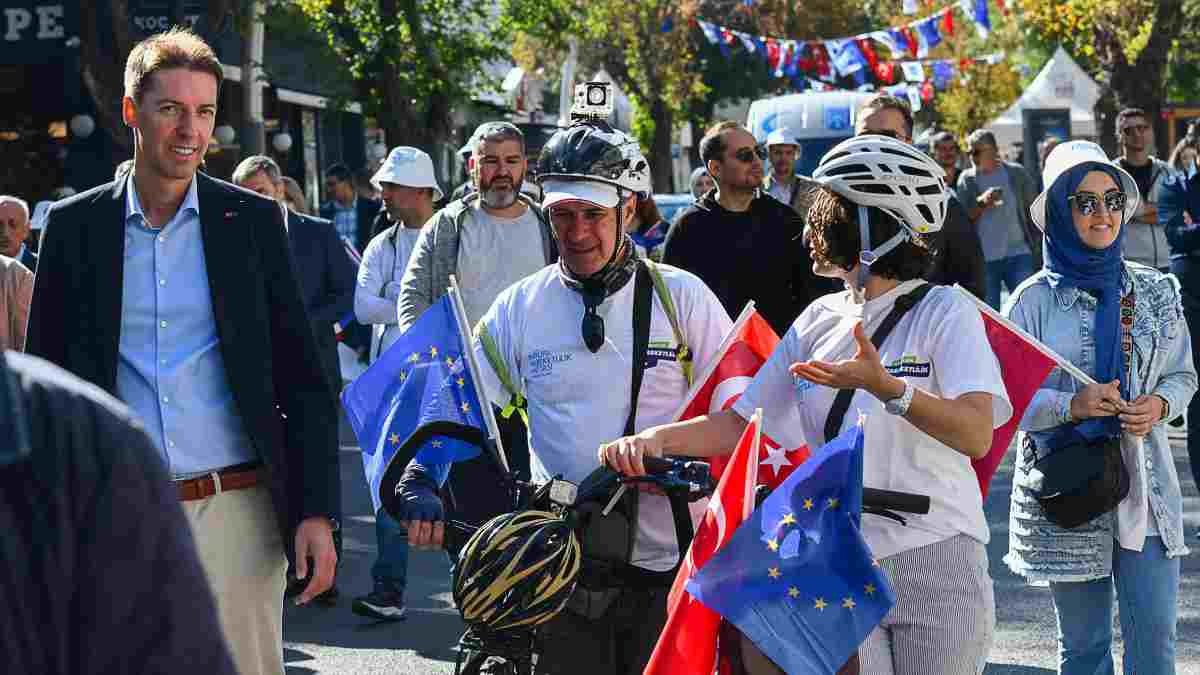 Başkent’te 7. Cadde Avrupa Hareketlilik Haftası'na özel olarak araç trafiğine kapatıldı