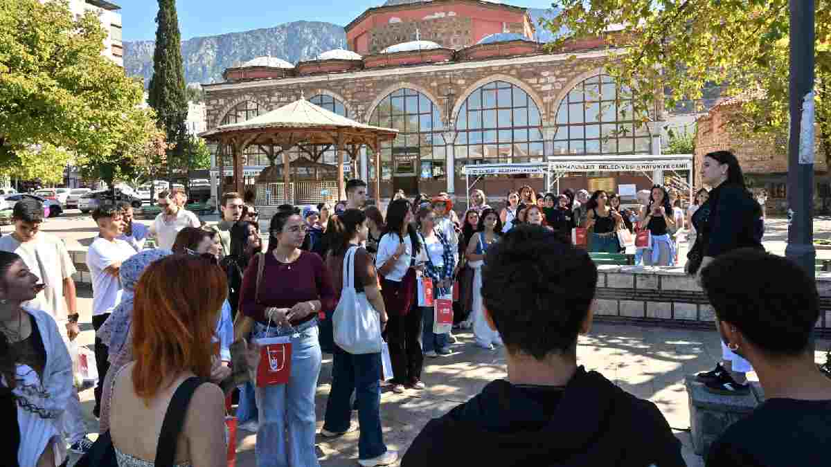 Büyükşehir’den üniversite öğrencilerine tanıtım gezisi
