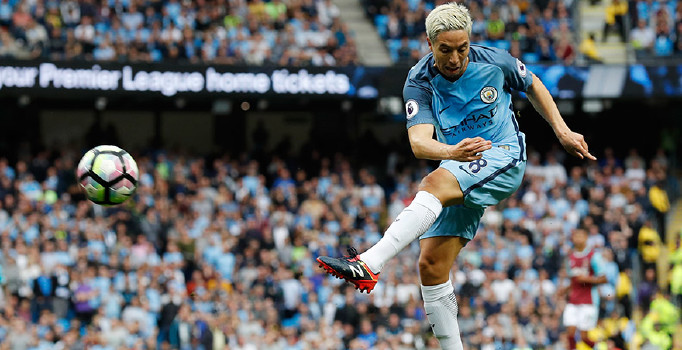 Beşiktaş'ın istediği Nasri resmen Sevilla’da