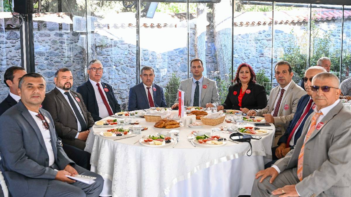 Türkiye’de bir ilk: Bornova’da Muhtarlar Akademisi başlıyor