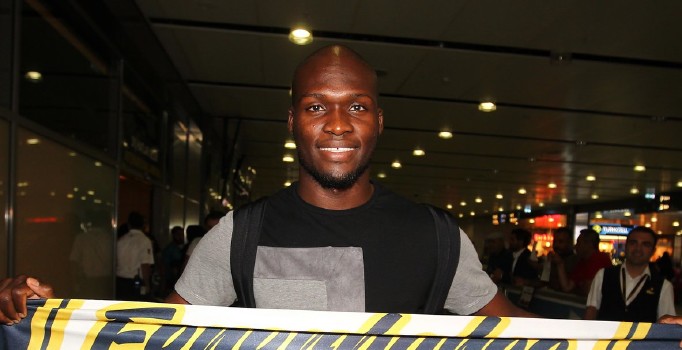 Fenerbahçe'nin eski golcüsü Sow geldi, imzalıyor