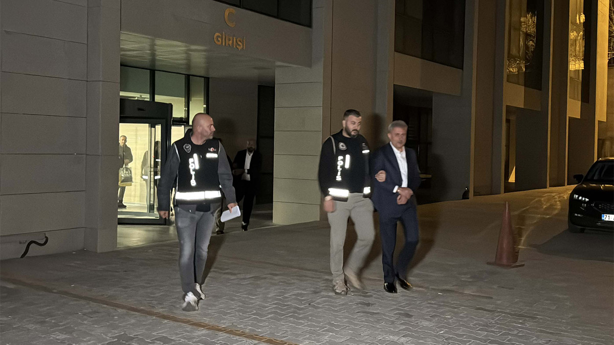Kırıkkale’de AK Partili Yahşihan Belediye Başkanı Sungur ve 4 kişi tutuklandı