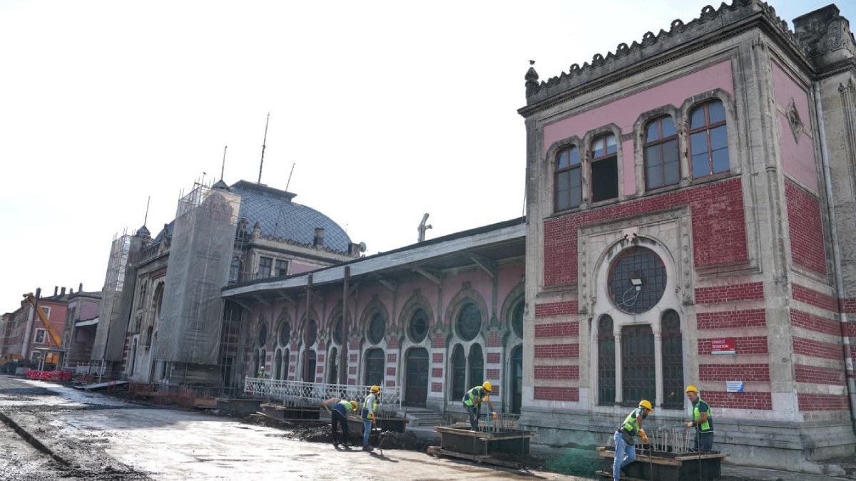 Sirkeci Garı’nda restorasyon çalışmaları sürüyor