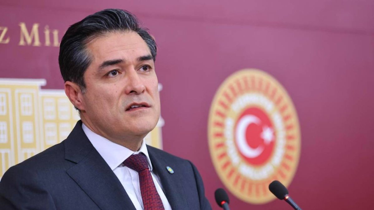 Buğra Kavuncu: 'ABB operasyonu siyasi içerikli, hukuk herkese eşit uygulanmalı'