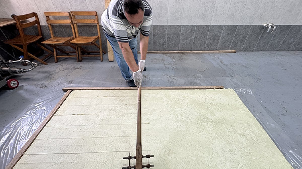 Mühendisliği terk etti, kendi fabrikasını kurdu! 200 ton üretim yapıyor, 81 il ondan alıyor