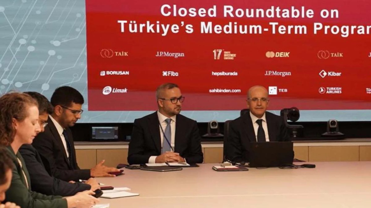 Şimşek ve Karahan, New York'ta yatırımcılarla görüştü