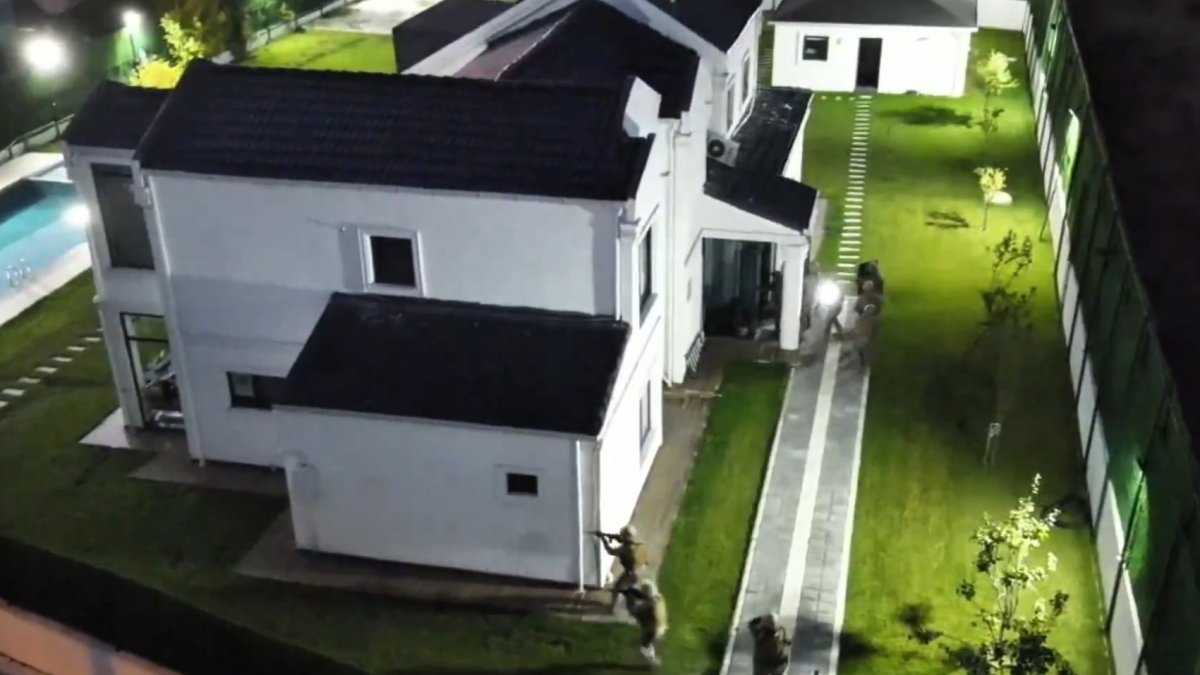 Sahte belgeyle yabancıya ev satışı: Bin 240 daireye ve 65 arsaya el konuldu