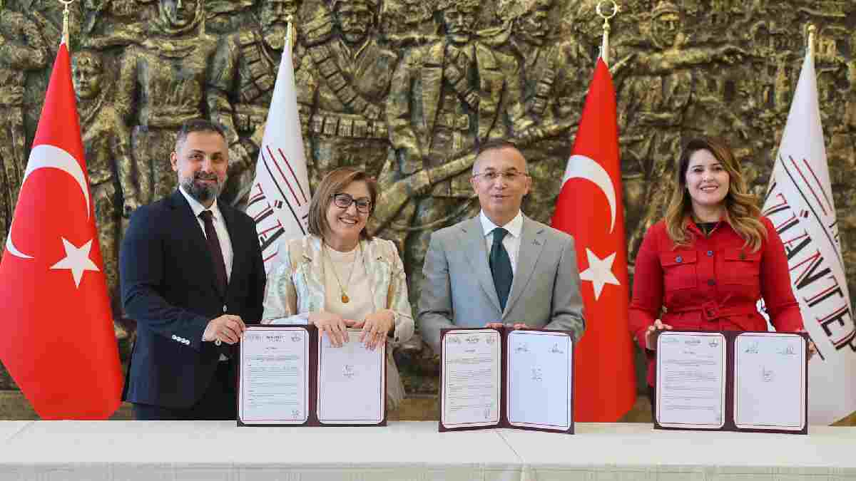 Büyükşehirden müjde... İmzalar atıldı! Gaziantep’te başarılı öğrencilere sınav hazırlık desteği verilecek