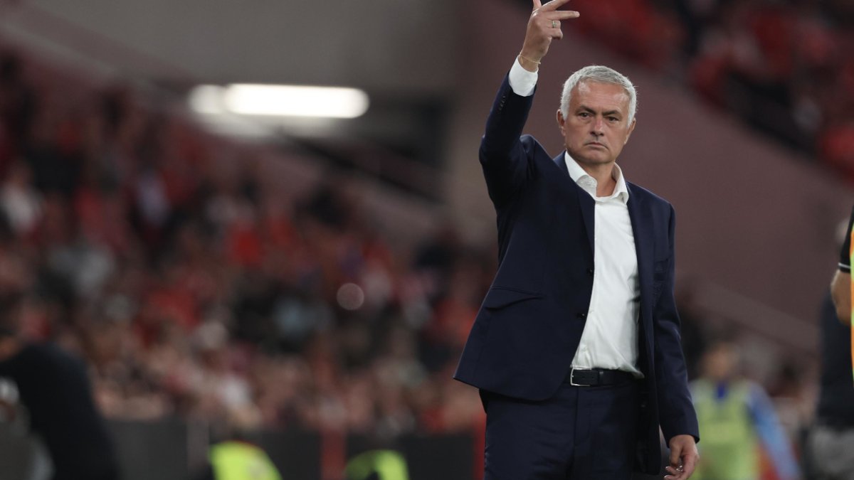 Jose Mourinho’ya Benfica’da son dakika şoku: Portekizli teknik adam maç sonu isyan etti
