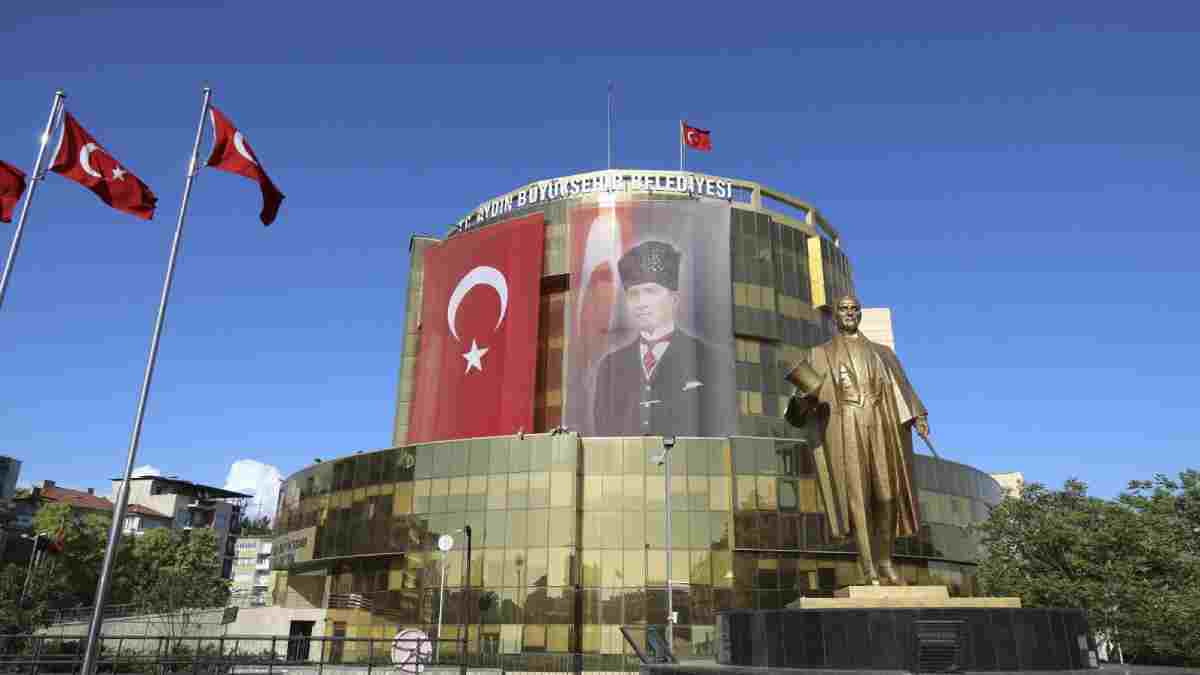 Büyükşehirden Kuşadası hizmet binasının tahliye edileceği haberleri ile ilgili açıklama