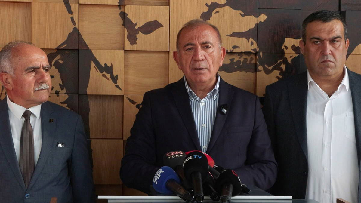 Gürsel Tekin'den 'kongre' değerlendirmesi: Kongre tartışmasına girmiyorum, görevimiz yargı kararıyla sonlandırılır