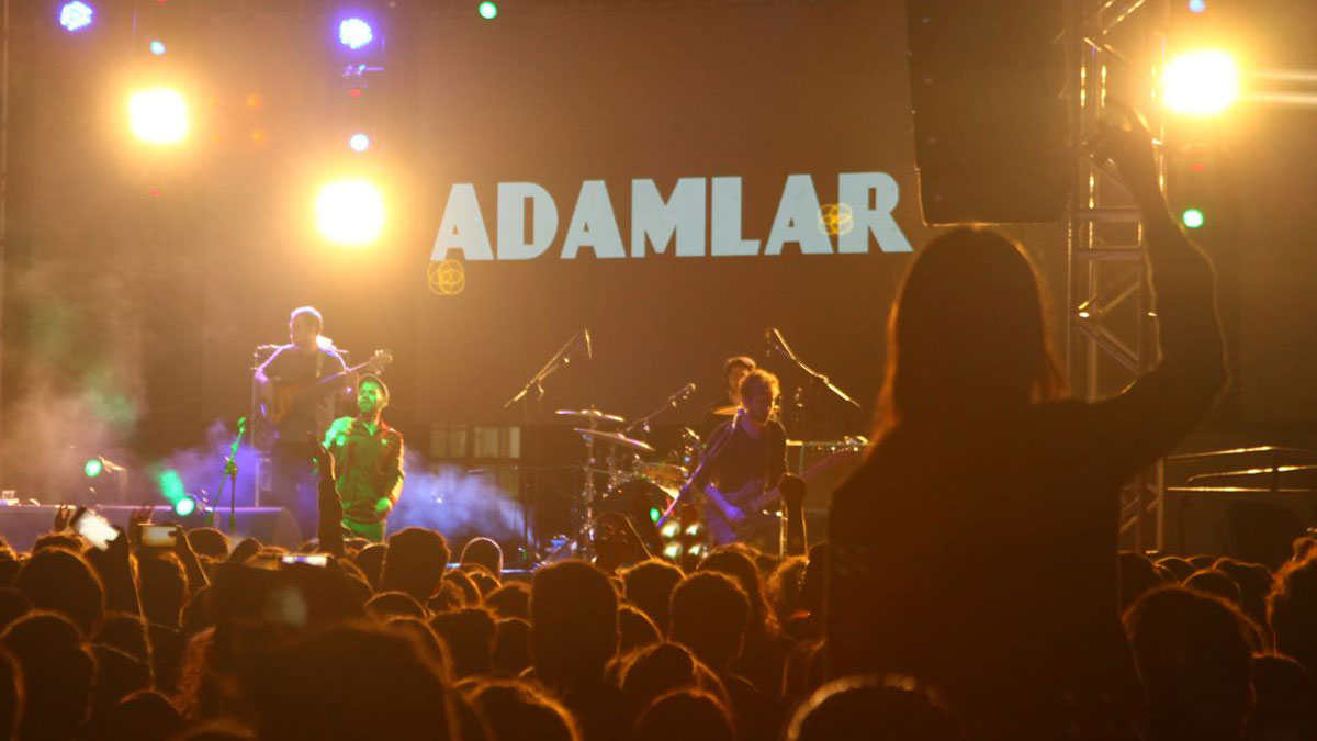 Adamlar grubunun konserleri iptal edildi! Hayranları şokta