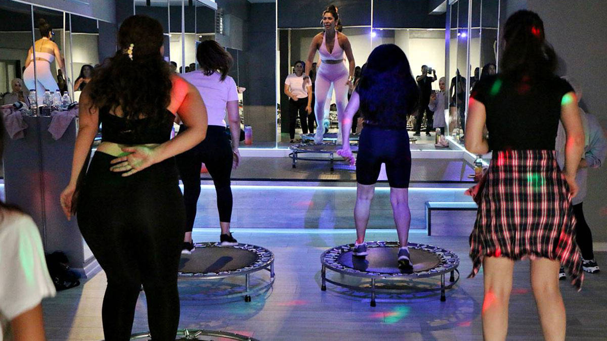 Zılgıt çekerek basen eritiyorlar! Halaylı fitness şöleni