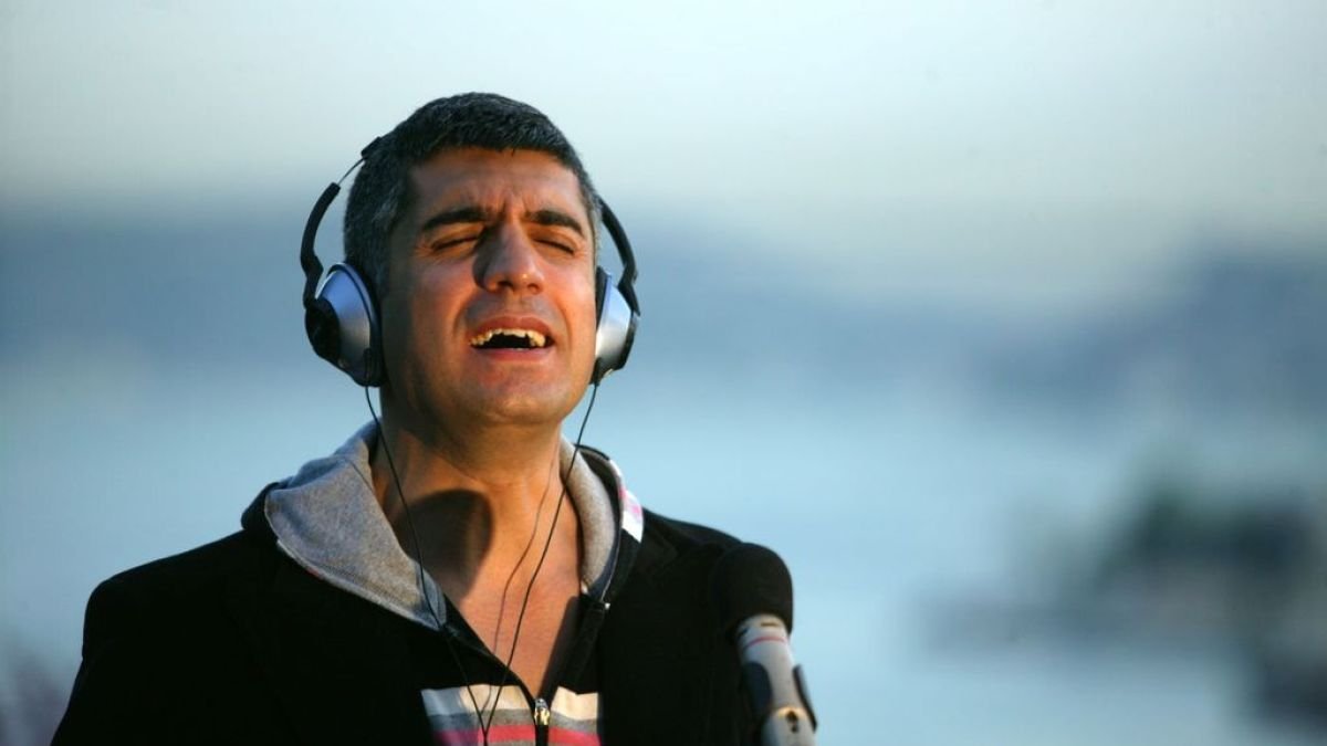 Türk dizi tarihinde bir ilk! Özcan Deniz yapay zekayla klonlandı: Yeni dizisinde devlet başkanını oynayacak