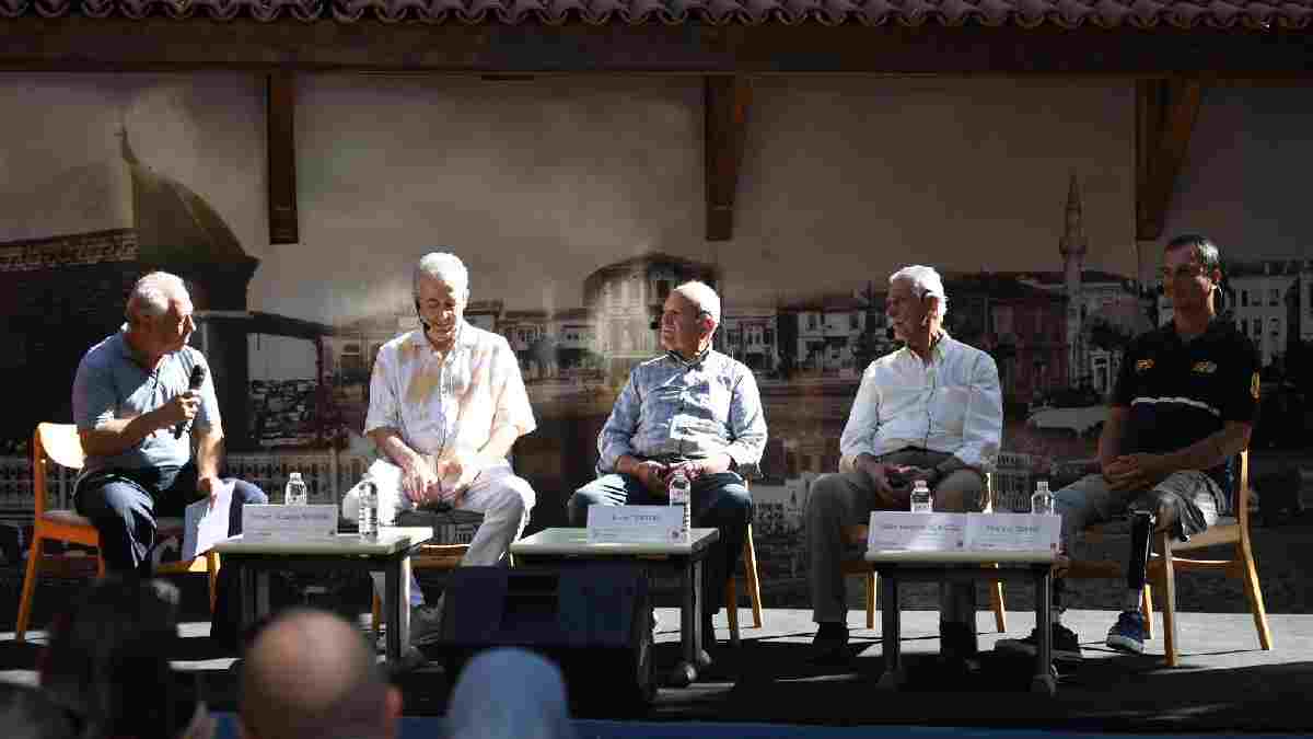 İzmir İtfaiyesi’nin çınarları genç meslektaşları ile buluştu