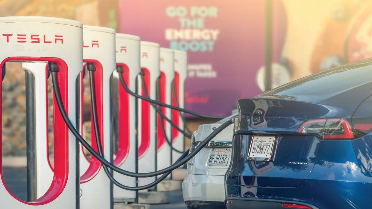 Tesla'dan Model Y sahiplerine müjde: İstanbul-Ankara arası şarj derdi bitiyor