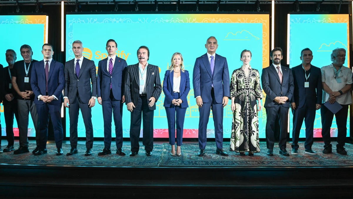 Bakan Ersoy dijital müzik platformları hakkında açıklamalarda bulundu