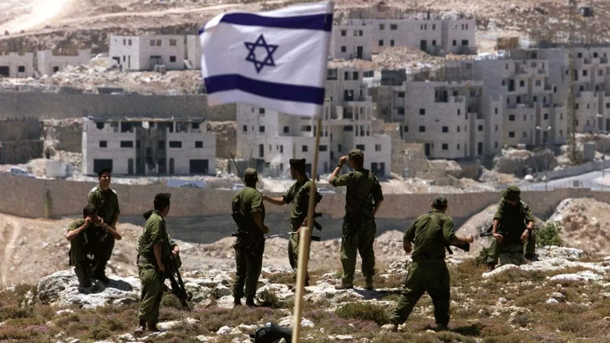 İsrail, Batı Şeria’daki Filistinlilerin dünyaya açılan tek kapısını kapattı