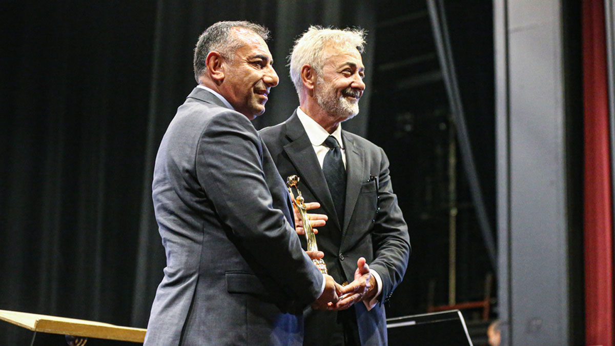 Aslantuğ ve Orhonsay'a Altın Koza'da 'onur ödülü'