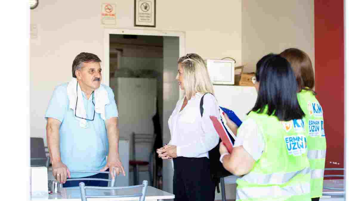 Narlıdere Belediyesi esnafı dinliyor, sorunlar hızla çözülüyor