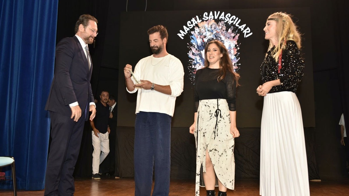 “Masal Savaşçıları” sahnelendi: Özel Gereksinimli Çocuklar Tiyatrosu’ndan büyük proje