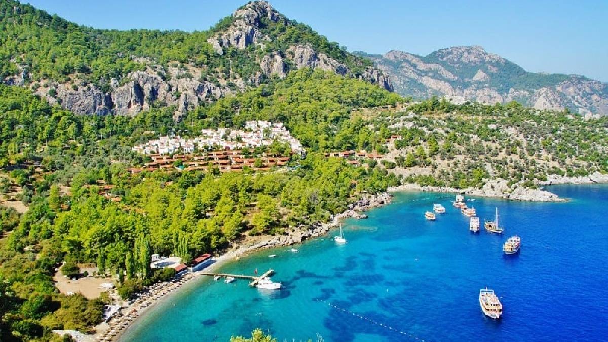 Tarih ve doğanın buluşma noktasına 30 dakikada ulaşın! Ege’de saklı koy: Keşfedilmeyi bekleyen güzellikler dolu