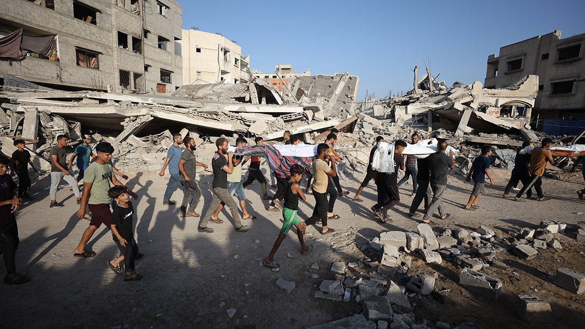 İsrail, Gazze’de sivil yerleşim yerlerini vurdu: En az 44 ölü