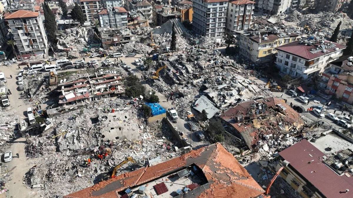 6 Şubat depremlerinde yıkılan Özyurt Apartmanı davasında bir ilk: Belediye başkanı asli kusurlu bulundu