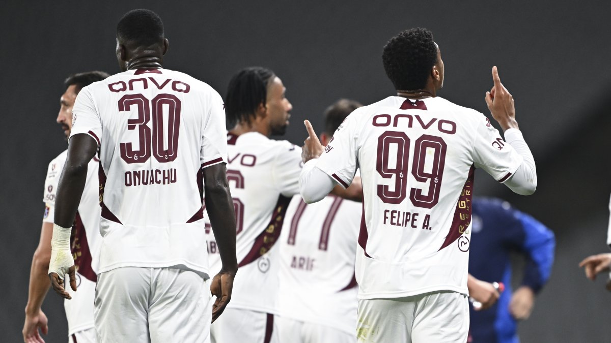 Gol düellosunu Fırtına kazandı: Trabzonspor, Karagümrük mücadelesinden 4-3 galip ayrıldı