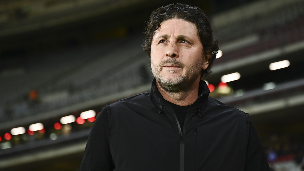 Fatih Tekke'den genç oyunculara destek