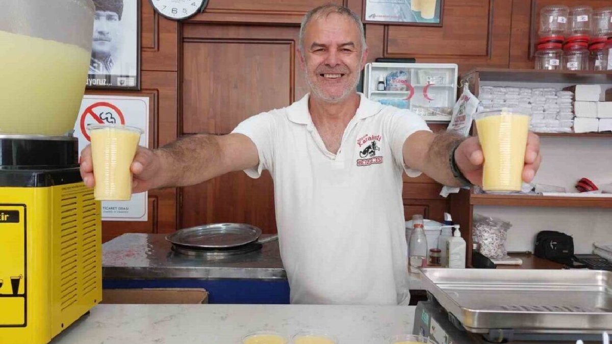 Yiyecek mi, içecek mi? Herkesin aklını karıştırıyor, şifasıyla yok satıyor! Bardağı 30 TL’den satılıyor