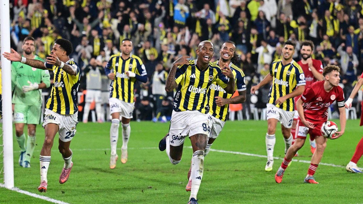 Kanarya evinde kazandı: Fenerbahçe, Antalyaspor'u yenerek 3 maç sonra galip geldi
