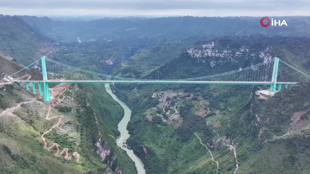 Dünyanın en yüksek köprüsü açıldı