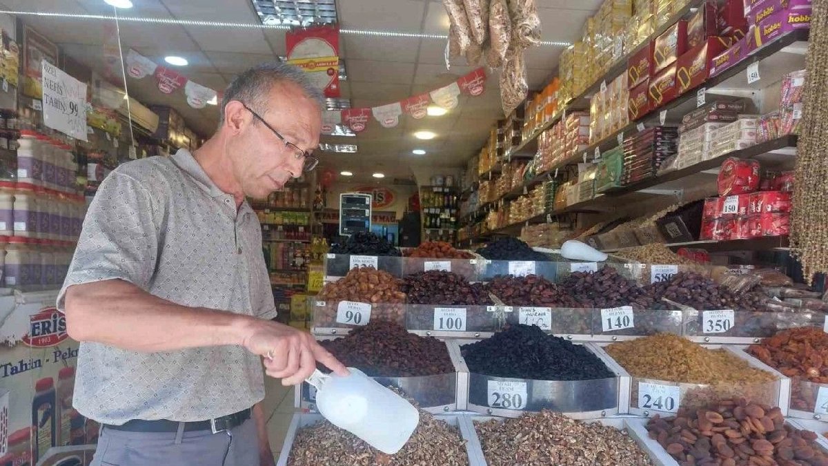 Herkes avuç avuç yiyordu, şimdi kimse yanına yanaşamıyor! Bu yıl satışları düştü