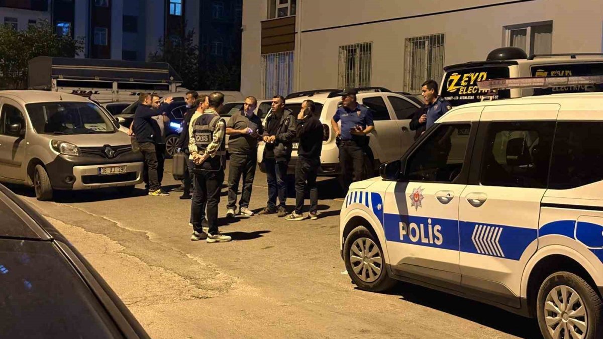 Kayseri'de kan donduran olay: 12 yaşındaki çocuk, babasını bıçakladı