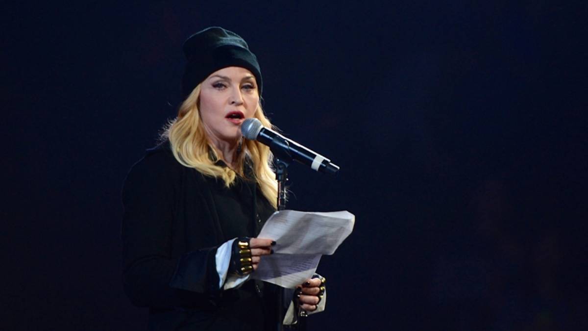 Madonna: Kolumu kesmek istedim, intiharı düşündüm