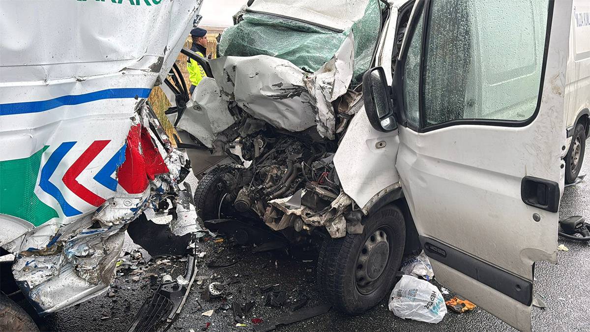 Aksaray'da trafik kazası: 2 asker şehit oldu, 1 sivil hayatını kaybetti